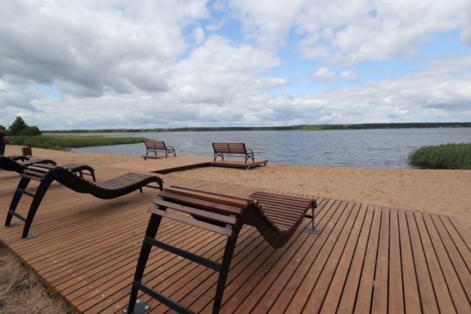 В Себеже по нацпроекту благоустроили городской пляж