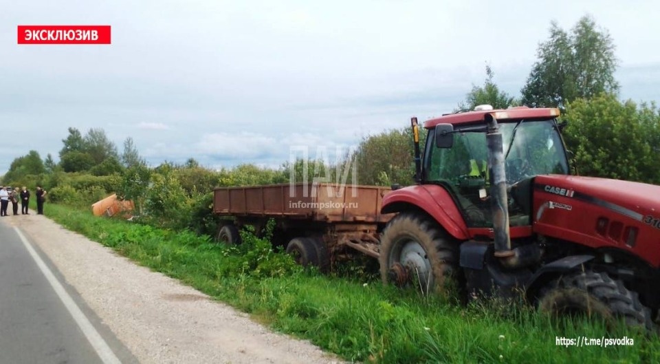 Из-за несчастного случая в Дедовичском районе погиб тракторист