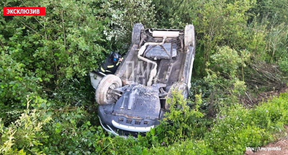 Пенсионерку доставили в больницу после ДТП в Порховском районе