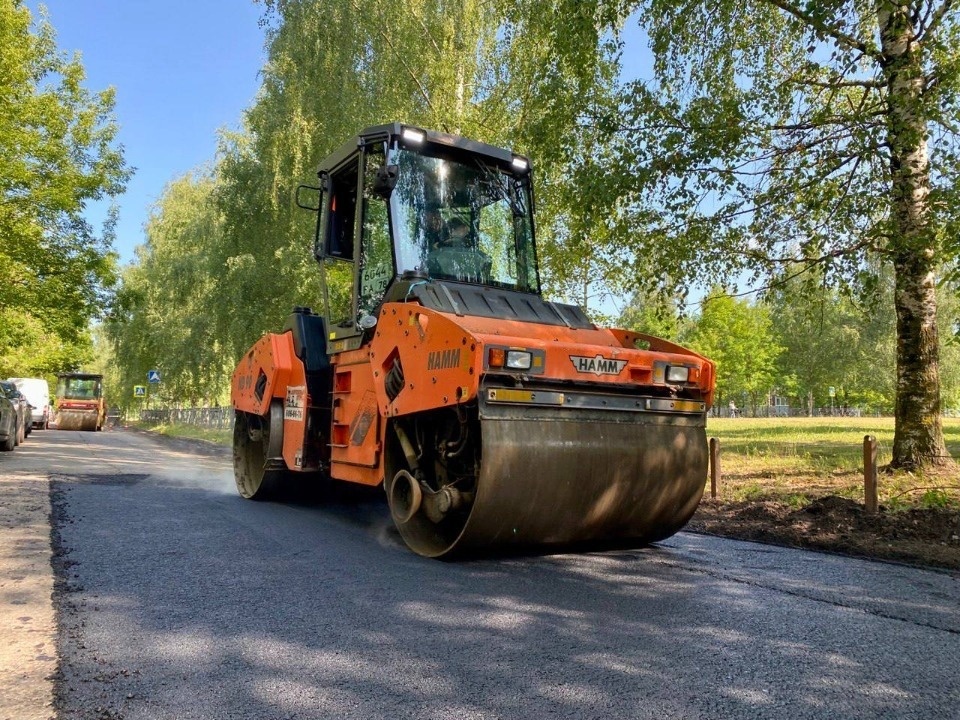 Дорожную технику на 300 млн рублей закупят для районов Псковской области