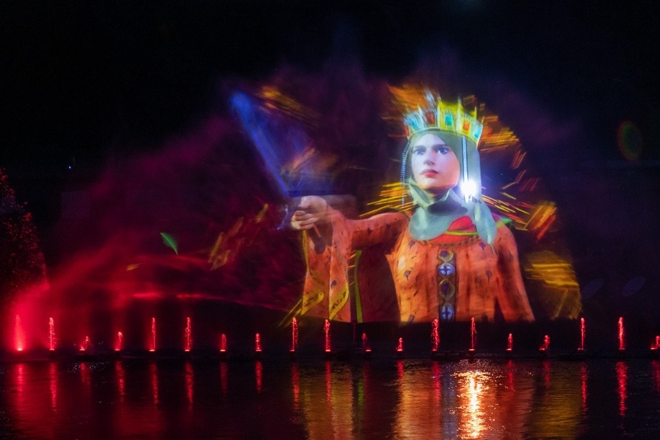 Себя показали