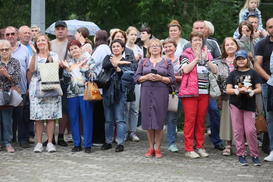 За ВДВ! За ВДВ!