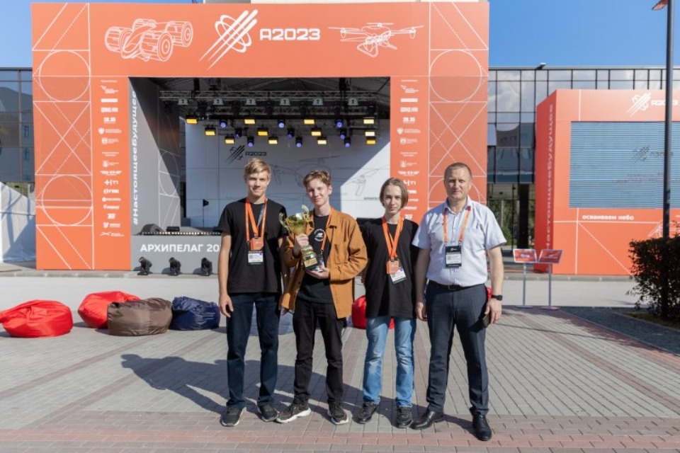 Юные псковичи завоевали призовые места на соревнованиях беспилотников