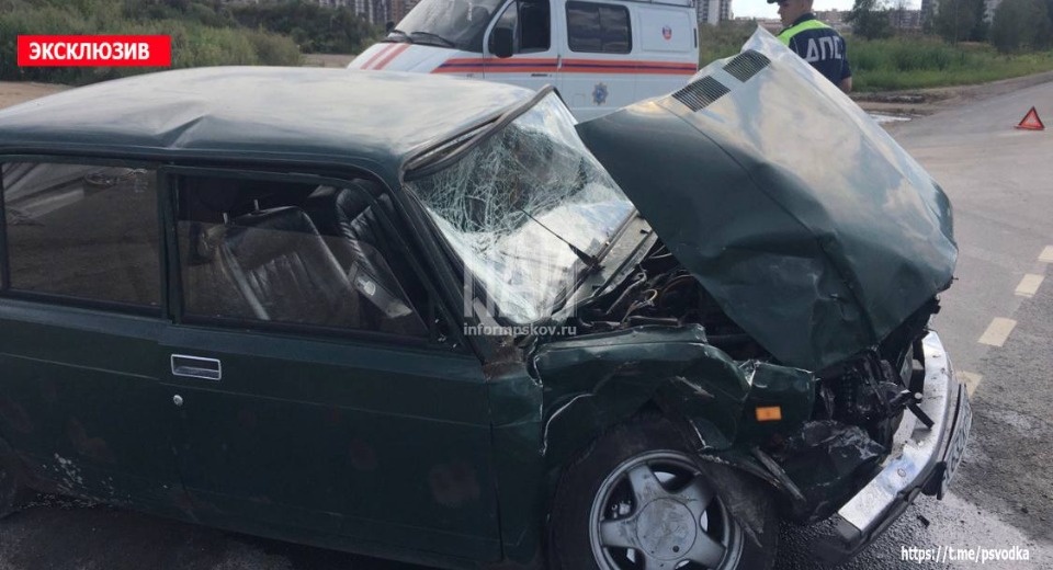 Водитель пострадал в результате ДТП в Псковском районе 