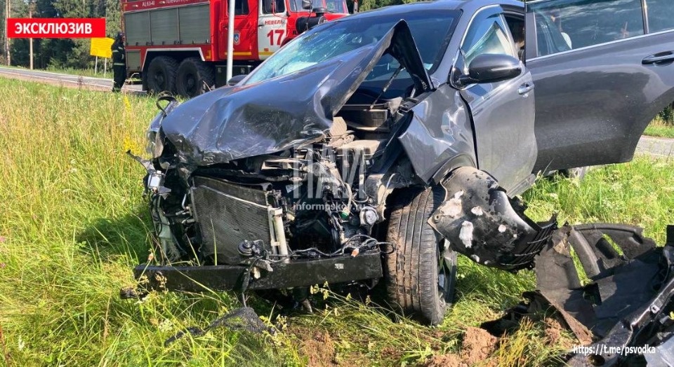 Водитель одной из машин госпитализирован в результате ДТП в Невельском районе 