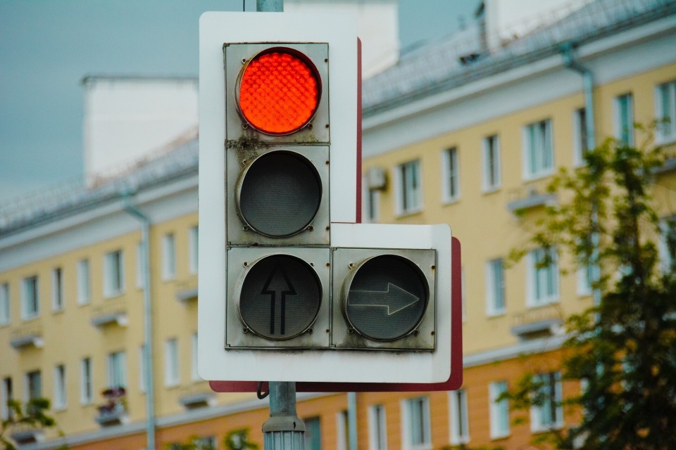 На перекрестке улиц Алмазной и Чудской в Пскове появится светофор