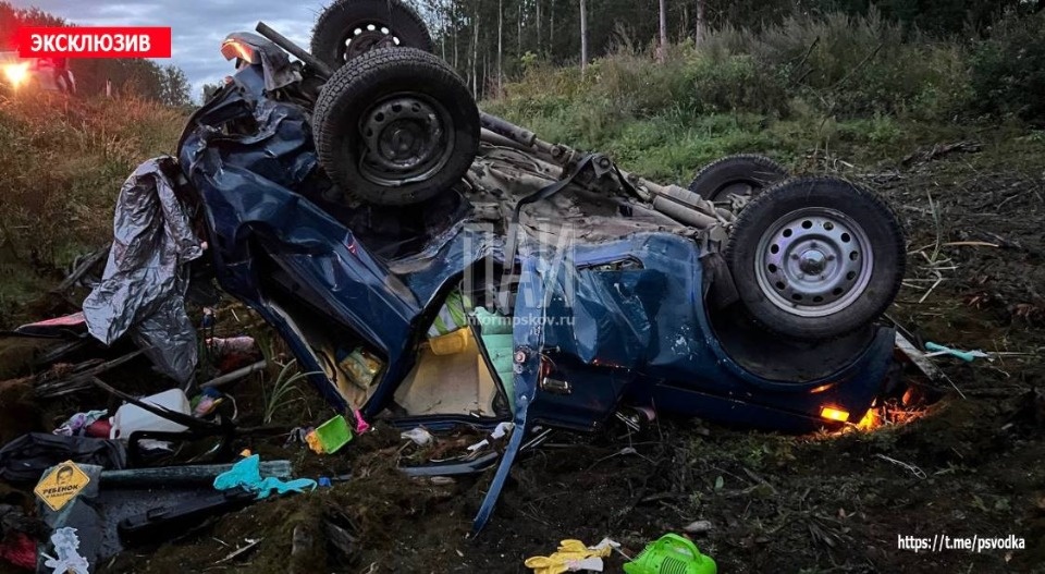 Двум водителям потребовалась госпитализация после ДТП в Псковском районе