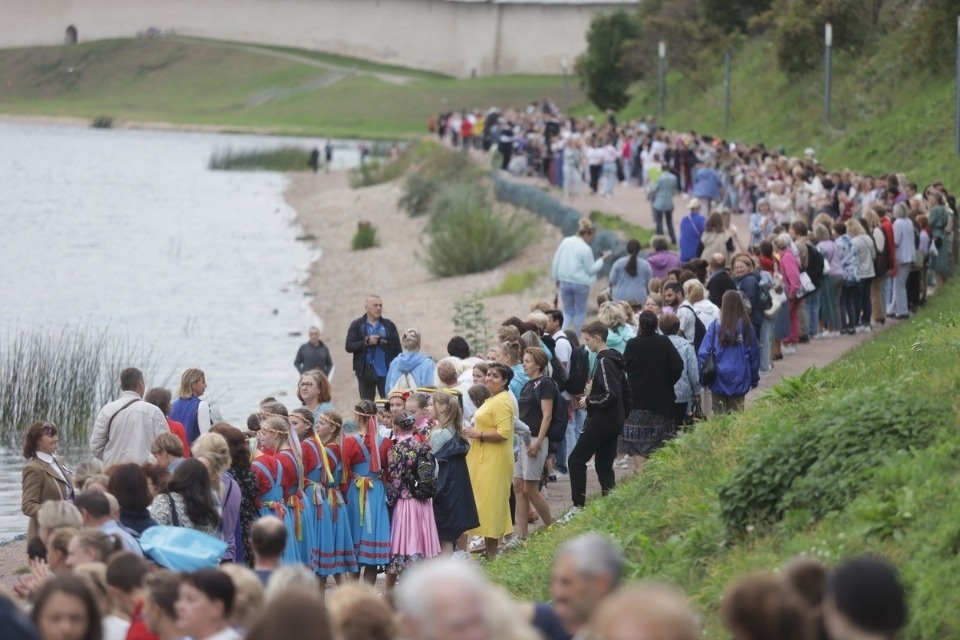 В «Хороводе дружбы» в Пскове поучаствовали более 4 тысяч человек