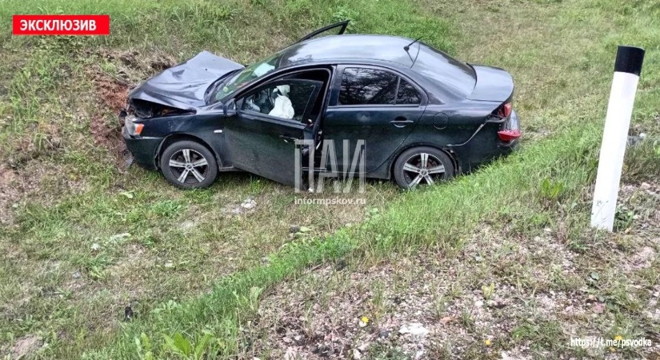 Водителю иномарки потребовалась госпитализация после ДТП в Невельском районе