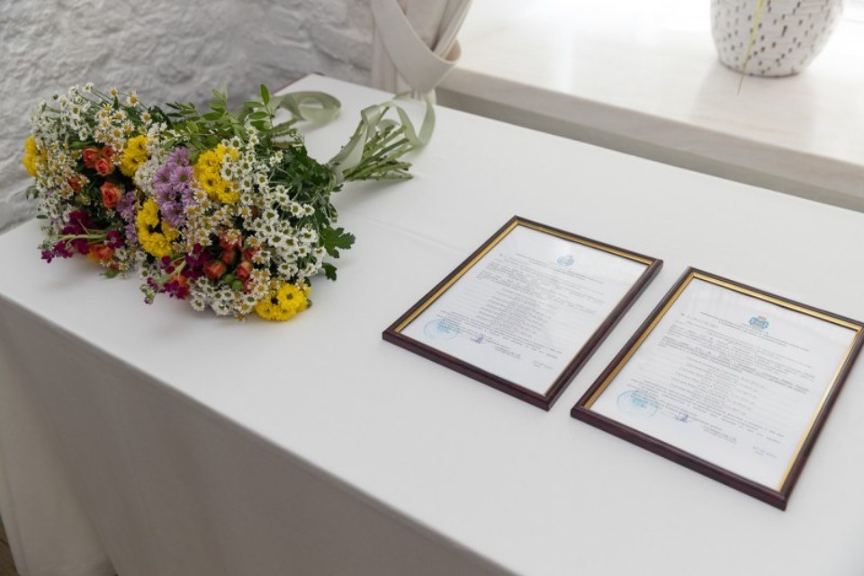 В Псковской области наградили победителей регионального конкурса «Многодетная семья года» В Псковской области наградили победителей регионального конкурса «Многодетная семья года»