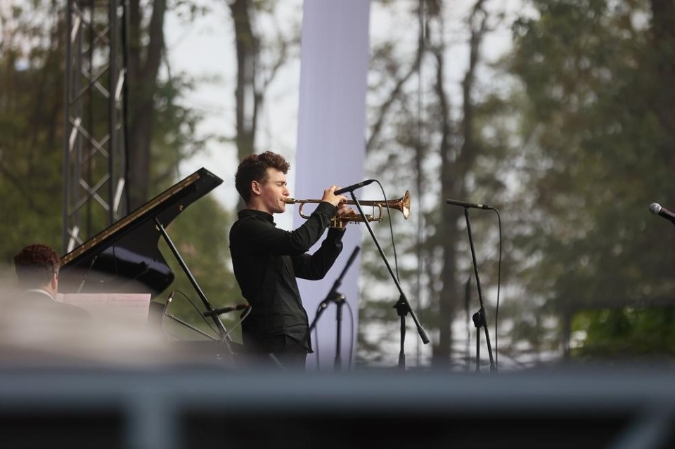 «И классика, и джаз» «И классика, и джаз»