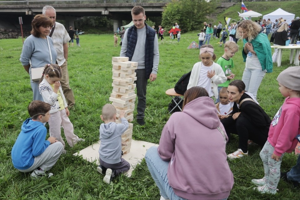 «Высоко в небо» «Высоко в небо»