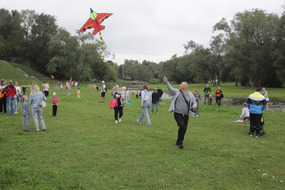 «Высоко в небо» «Высоко в небо»