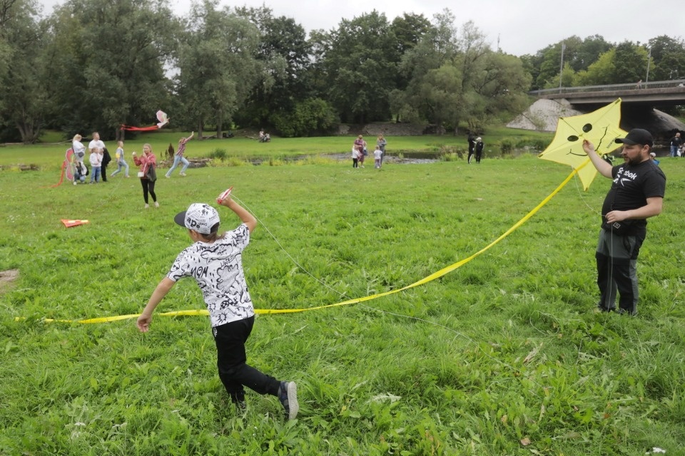 «Высоко в небо» «Высоко в небо»