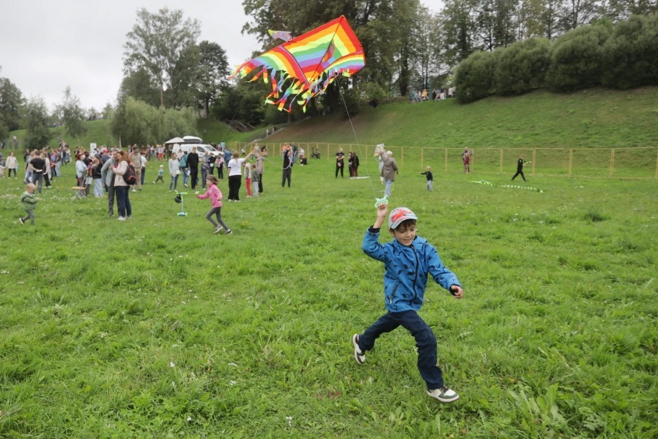 «Высоко в небо» «Высоко в небо»