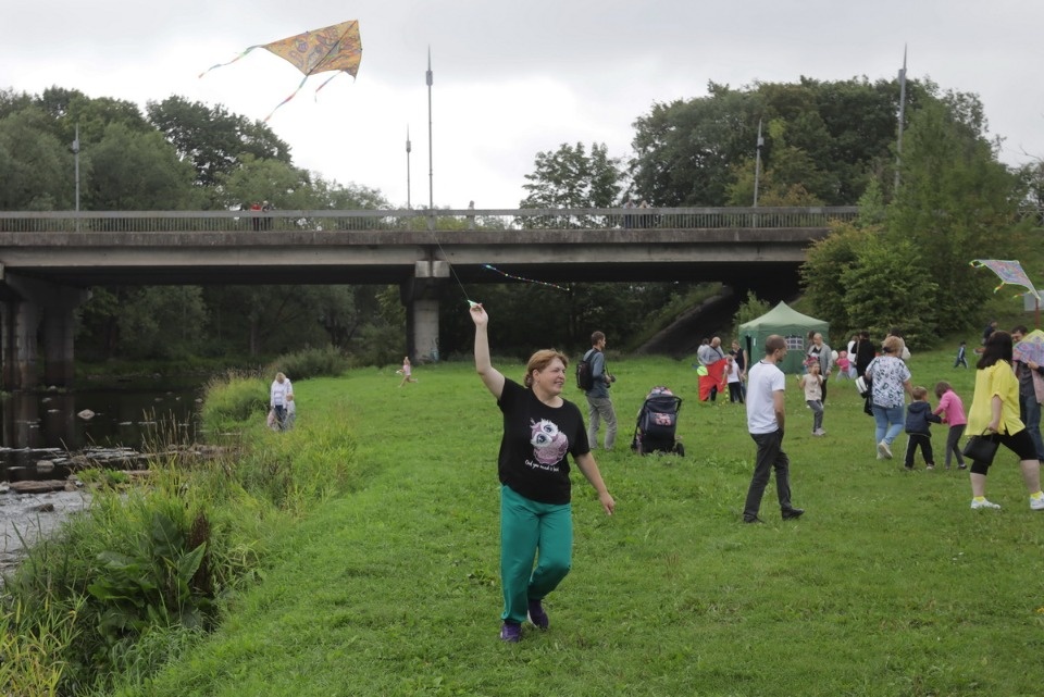 «Высоко в небо» «Высоко в небо»