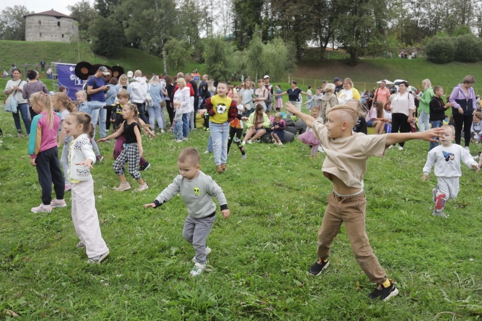 «Высоко в небо» «Высоко в небо»