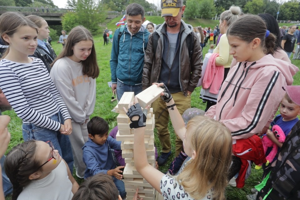 «Высоко в небо» «Высоко в небо»