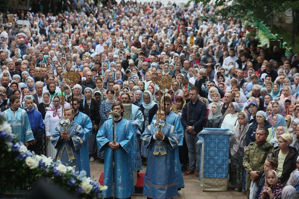 Успение Божьей Матери и 550-летие Псково-Печерского монастыря Успение Божьей Матери и 550-летие Псково-Печерского монастыря