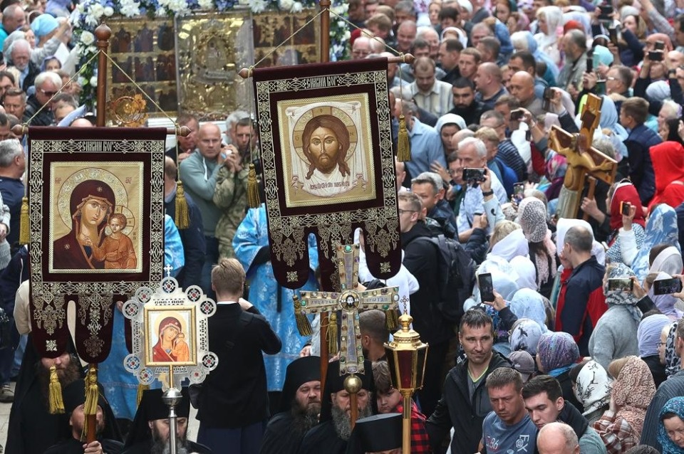 Успение Божьей Матери и 550-летие Псково-Печерского монастыря Успение Божьей Матери и 550-летие Псково-Печерского монастыря