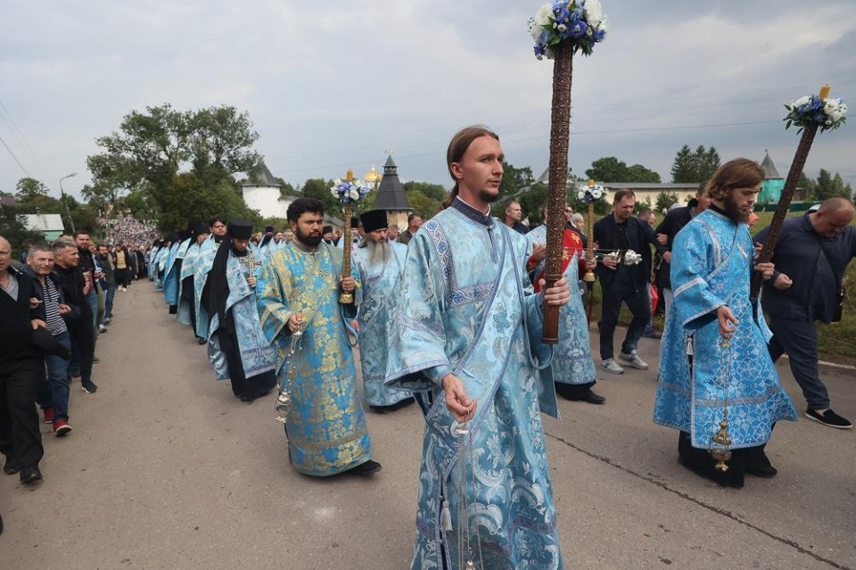 Успение Божьей Матери и 550-летие Псково-Печерского монастыря Успение Божьей Матери и 550-летие Псково-Печерского монастыря
