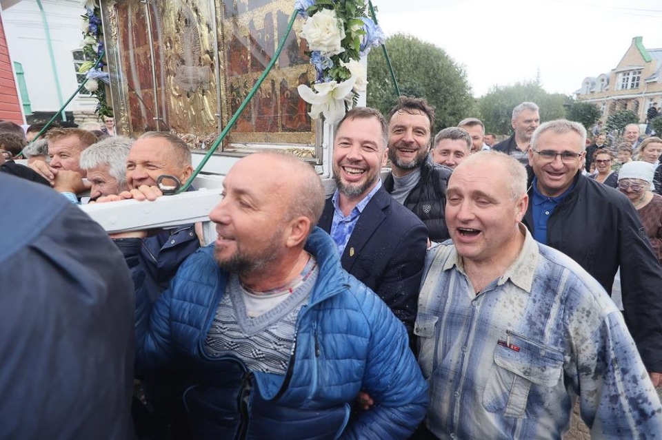 Успение Божьей Матери и 550-летие Псково-Печерского монастыря Успение Божьей Матери и 550-летие Псково-Печерского монастыря