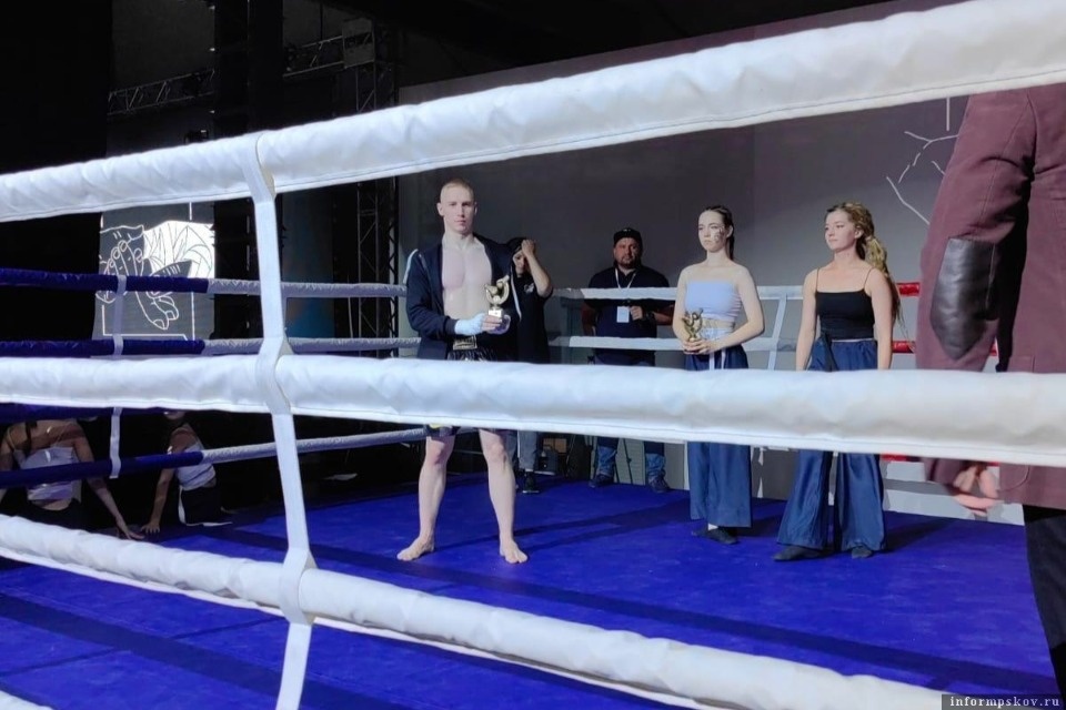 Пскович стал победителем профессионального турнира по кикбоксингу