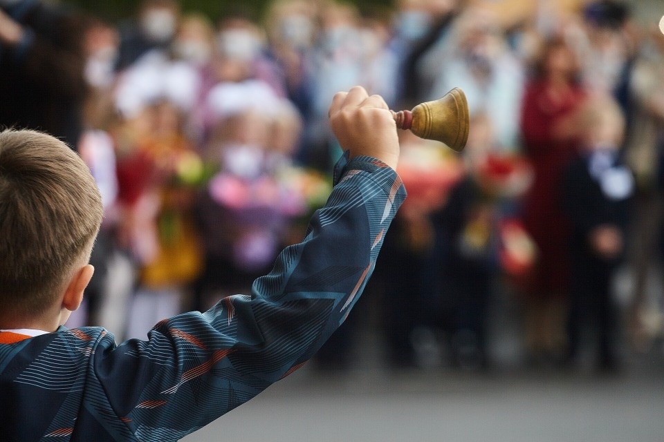 Борис Елкин поздравил псковичей с Днем знаний