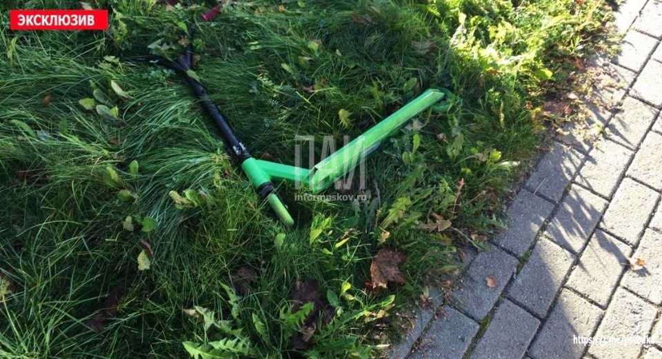 В Пскове в результате ДТП госпитализировали 12-летнего самокатчика