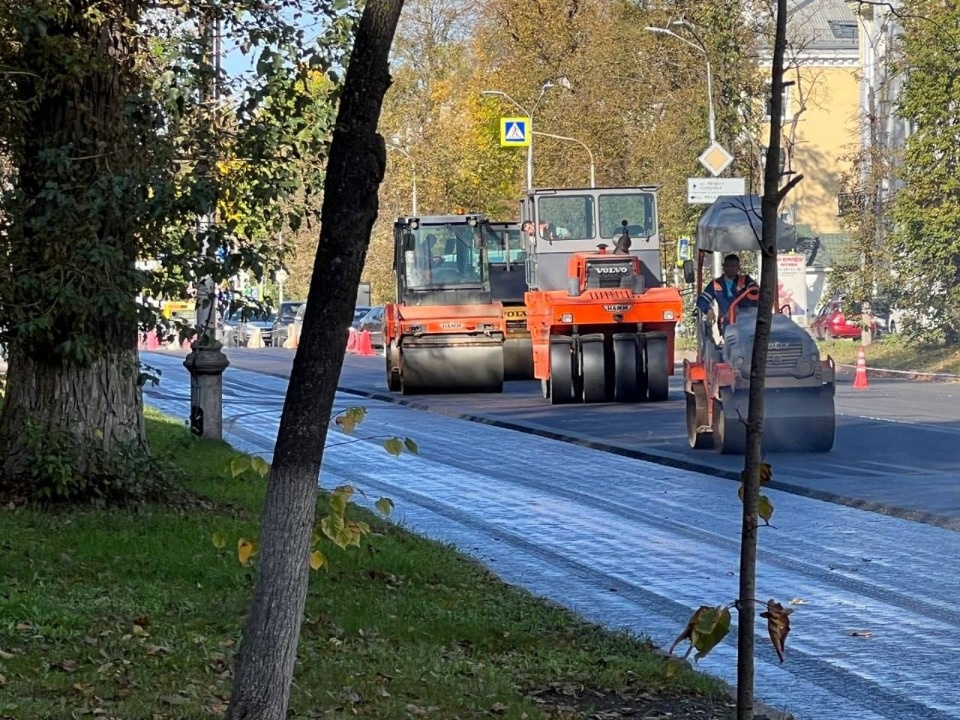 26 сентября дорожники начнут работы на левой стороне Октябрьского проспекта в Пскове