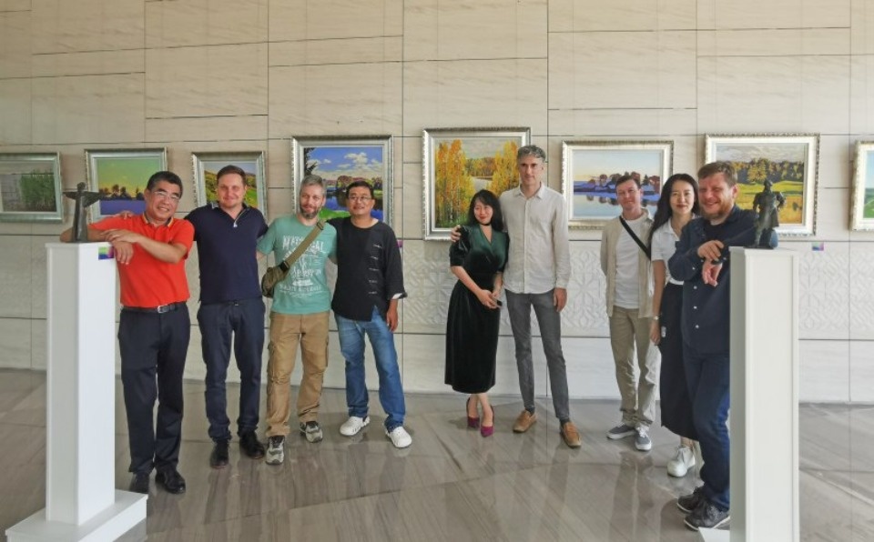 Работы псковского скульптора показали на выставке в китайском музее 