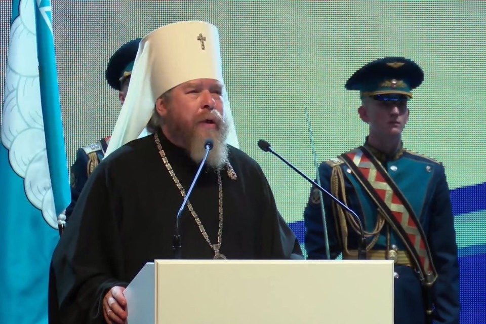 Митрополит Тихон поздравил Михаила Ведерникова переизбранием на пост губернатора Псковской области Митрополит Тихон поздравил Михаила Ведерникова переизбранием на пост губернатора Псковской области