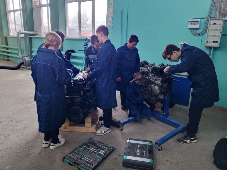 Профпробы для школьников стартовали в Псковской области 