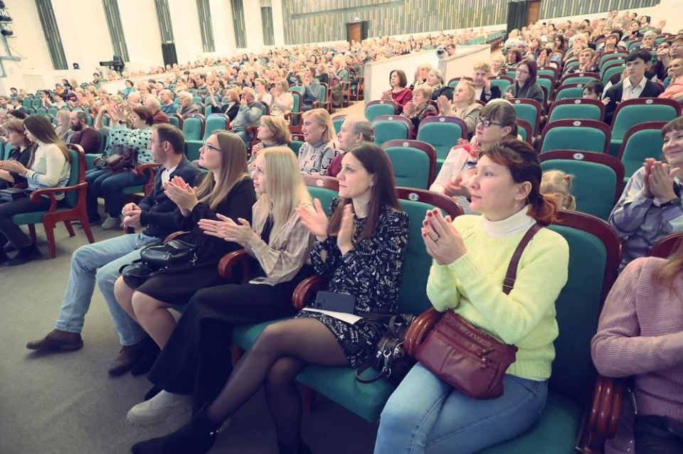 Совсем другое искусство Совсем другое искусство