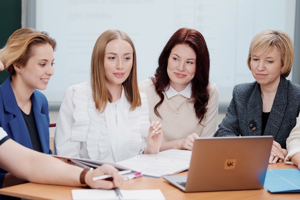 Сферум запускает «Цифровой педсовет» для педагогов