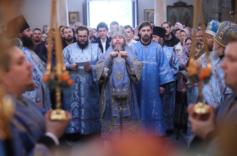 Митрополит Тихон попрощался с Печорами Митрополит Тихон попрощался с Печорами