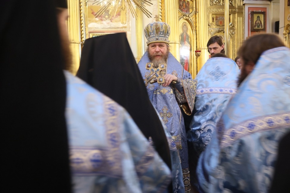 Митрополит Тихон попрощался с Печорами Митрополит Тихон попрощался с Печорами