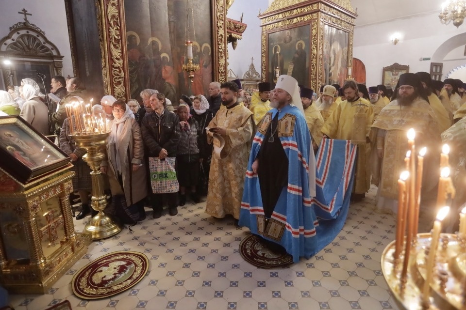 Митрополит Тихон простился с Псковом Митрополит Тихон простился с Псковом