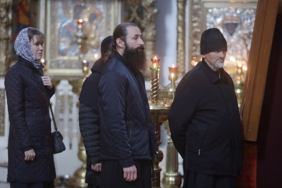 Владыка Тихон (Шевкунов) встретил нового главу Псковской митрополии Арсения Владыка Тихон (Шевкунов) встретил нового главу Псковской митрополии Арсения