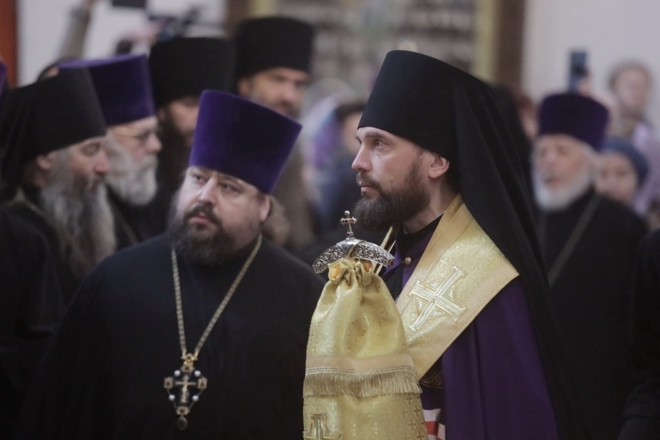 Владыка Тихон (Шевкунов) встретил нового главу Псковской митрополии Арсения Владыка Тихон (Шевкунов) встретил нового главу Псковской митрополии Арсения