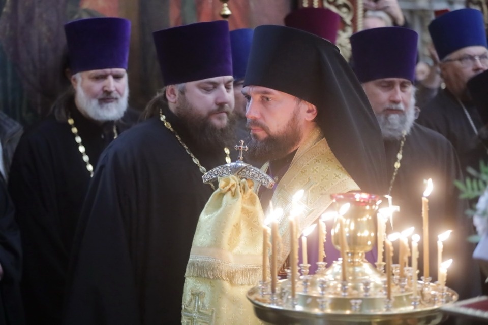 Владыка Тихон (Шевкунов) встретил нового главу Псковской митрополии Арсения Владыка Тихон (Шевкунов) встретил нового главу Псковской митрополии Арсения