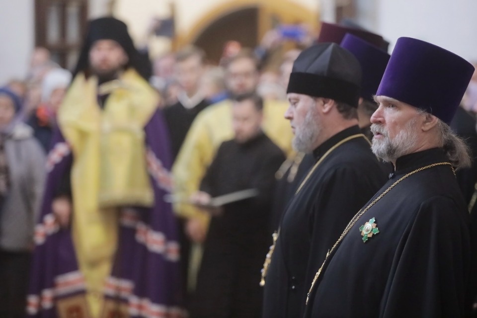 Владыка Тихон (Шевкунов) встретил нового главу Псковской митрополии Арсения Владыка Тихон (Шевкунов) встретил нового главу Псковской митрополии Арсения