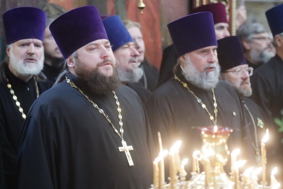 Владыка Тихон (Шевкунов) встретил нового главу Псковской митрополии Арсения Владыка Тихон (Шевкунов) встретил нового главу Псковской митрополии Арсения