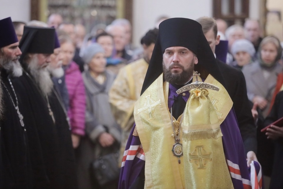 Владыка Тихон (Шевкунов) встретил нового главу Псковской митрополии Арсения Владыка Тихон (Шевкунов) встретил нового главу Псковской митрополии Арсения