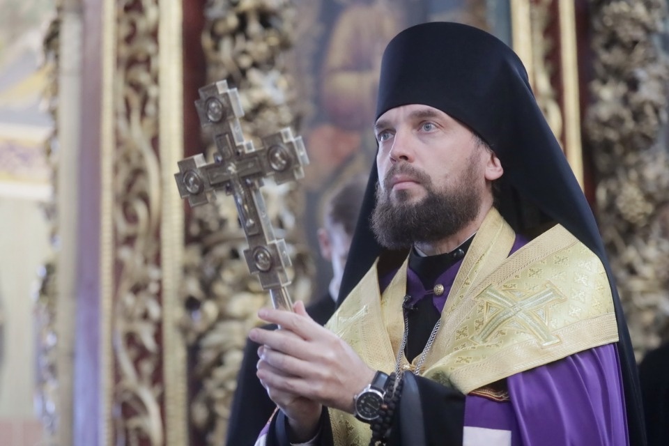 Владыка Тихон (Шевкунов) встретил нового главу Псковской митрополии Арсения Владыка Тихон (Шевкунов) встретил нового главу Псковской митрополии Арсения