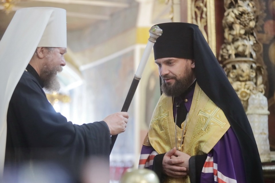 Владыка Тихон (Шевкунов) встретил нового главу Псковской митрополии Арсения Владыка Тихон (Шевкунов) встретил нового главу Псковской митрополии Арсения