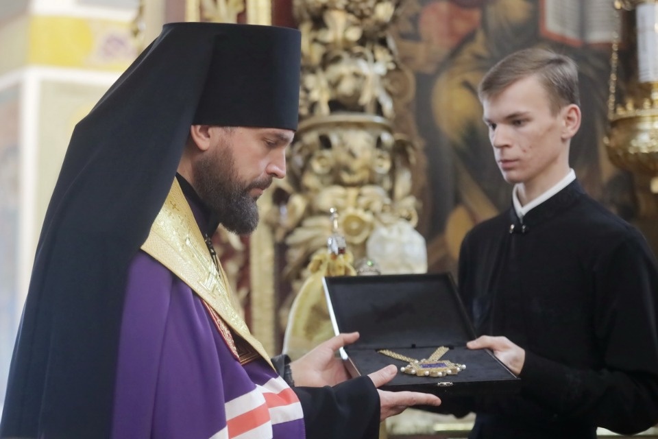 Владыка Тихон (Шевкунов) встретил нового главу Псковской митрополии Арсения Владыка Тихон (Шевкунов) встретил нового главу Псковской митрополии Арсения