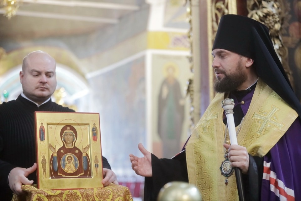 Владыка Тихон (Шевкунов) встретил нового главу Псковской митрополии Арсения Владыка Тихон (Шевкунов) встретил нового главу Псковской митрополии Арсения