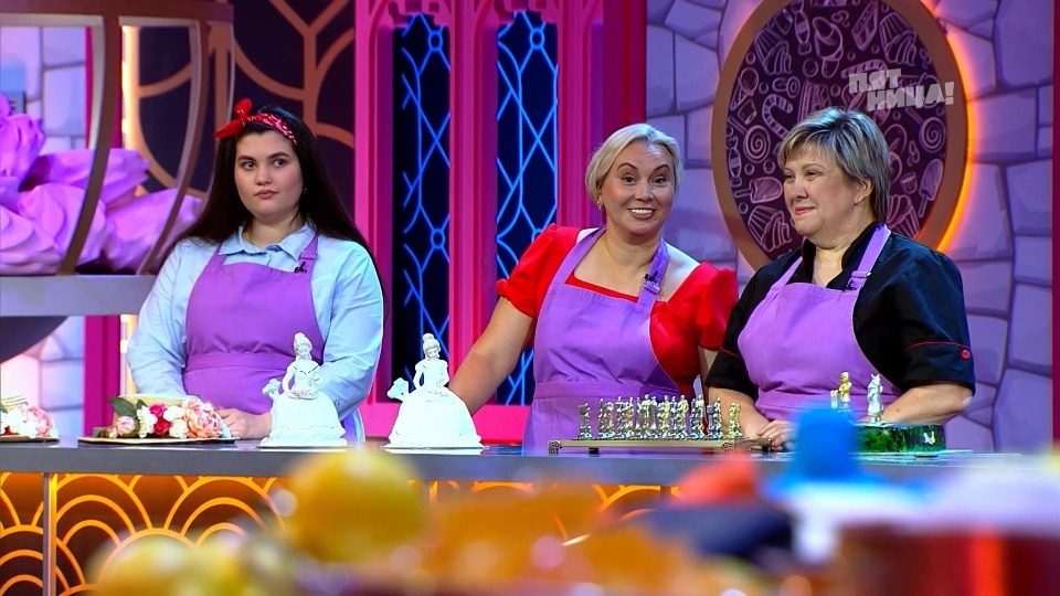 Псковский кондитер удивила Рената Агзамова фарфоровой статуэткой из мастики Псковский кондитер удивила Рената Агзамова фарфоровой статуэткой из мастики