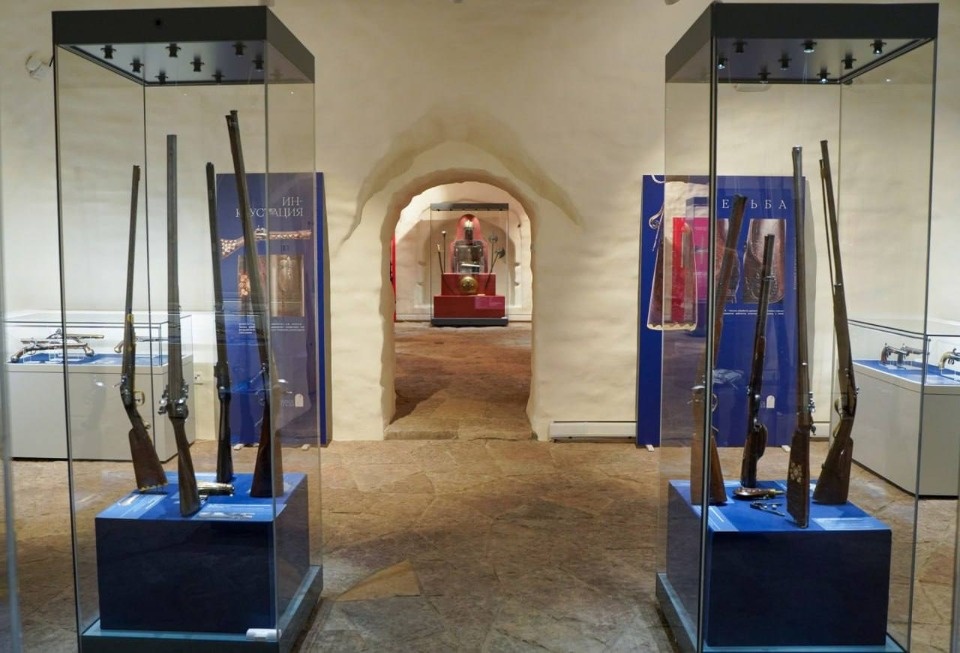 Выставка оружия из Владимиро-Суздальского и Псковского музеев открылась в Пскове 